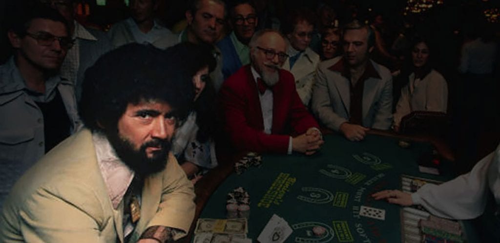 Ken Uston autour d'une table blackjack 