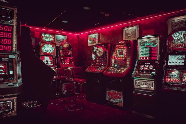 machines à sous dans un casino 